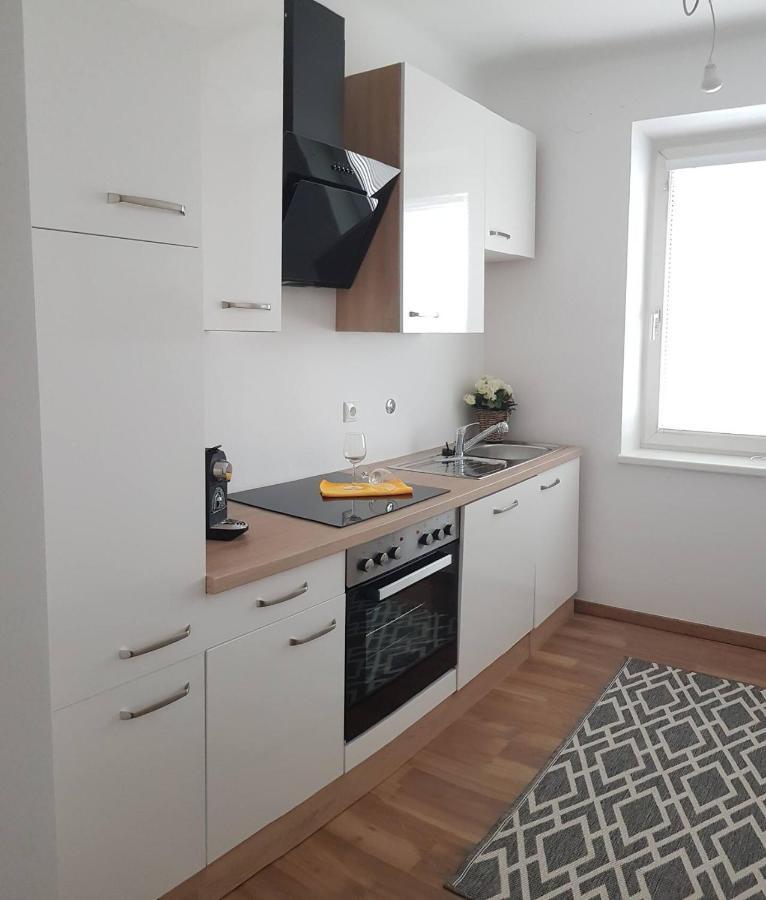 Top Appartement Fuer Business-Wohnen-Urlaub Wiener Neustadt Exterior foto